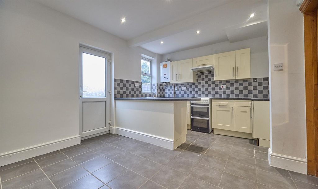 Property photo 3 of 9 Thirlmere Road 2.Jpg
