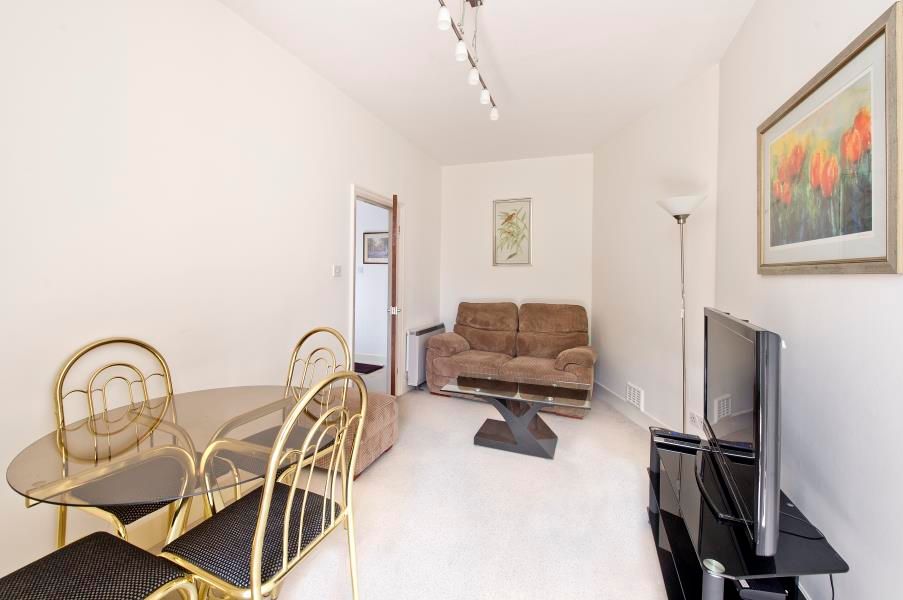 Property photo 2 of 8