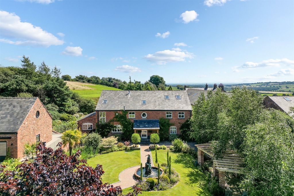 Property photo 2 of 19 Mulberry House