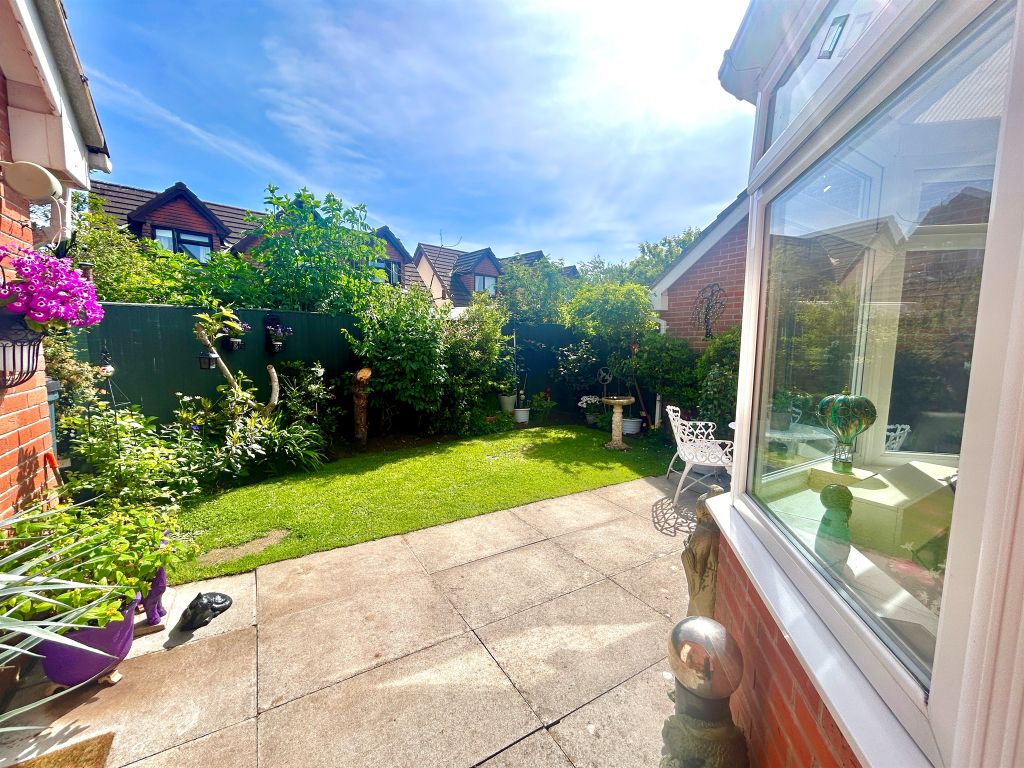 Property photo 2 of 21