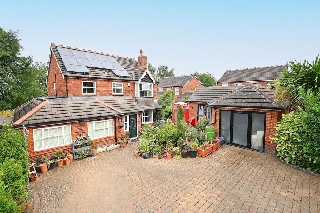 Property photo 1 of 40