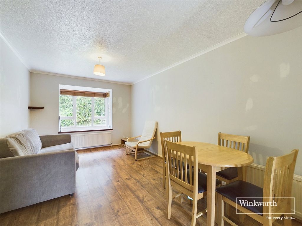 Property photo 2 of 9 Picture No. 26