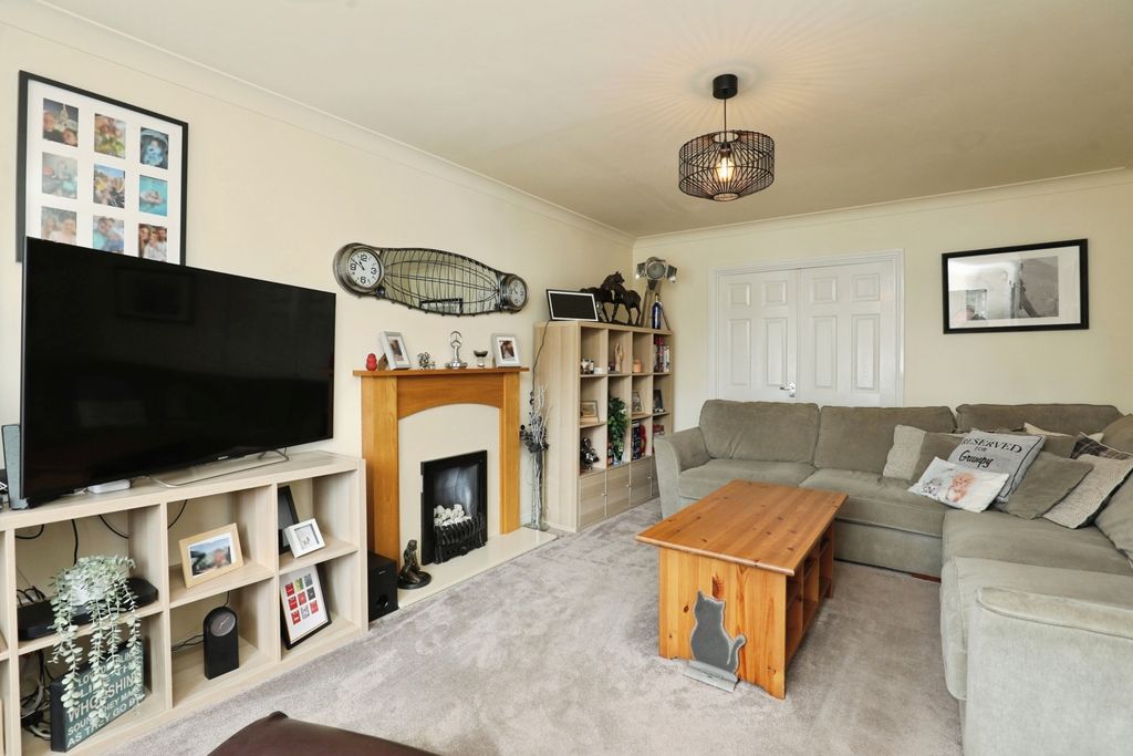 Property photo 3 of 30 Pbox-Img.Jpg
