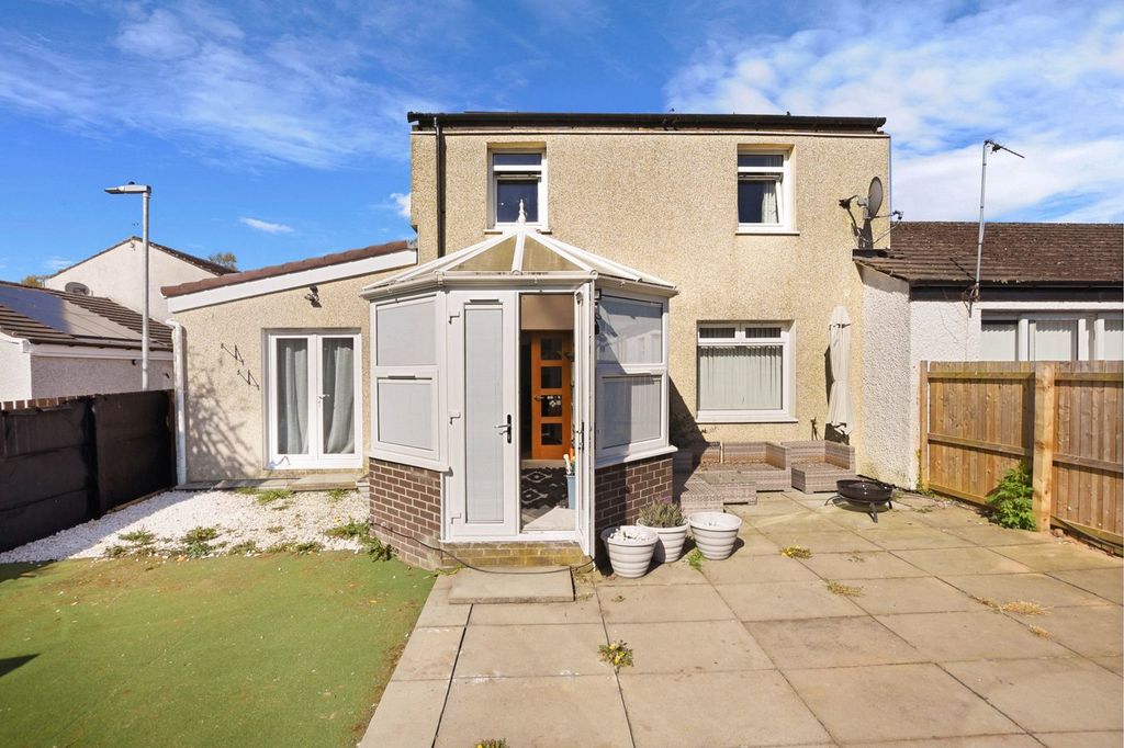 Property photo 1 of 28