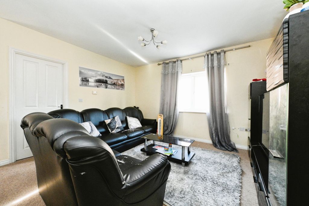 Property photo 3 of 13 Photography