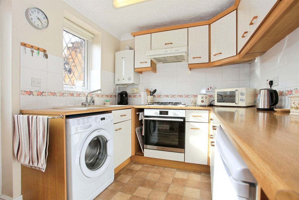 Property photo 2 of 9