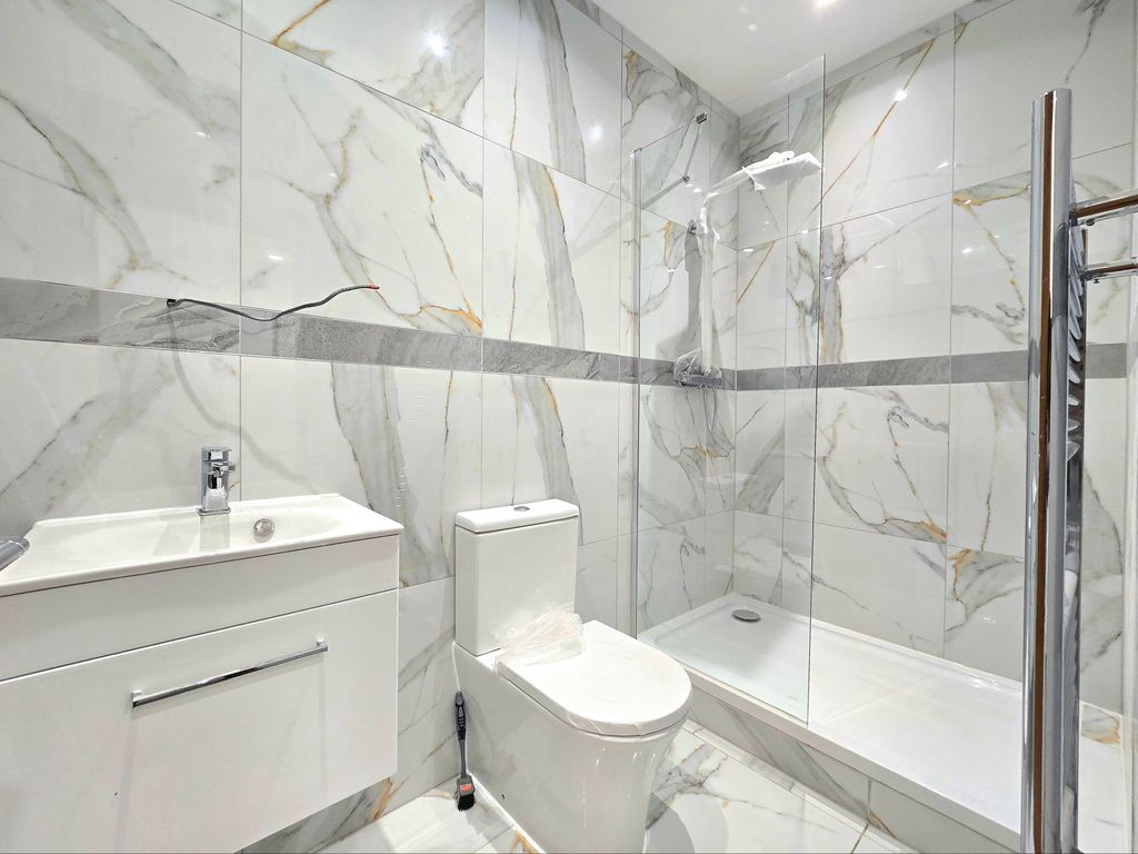 Property photo 2 of 6 2