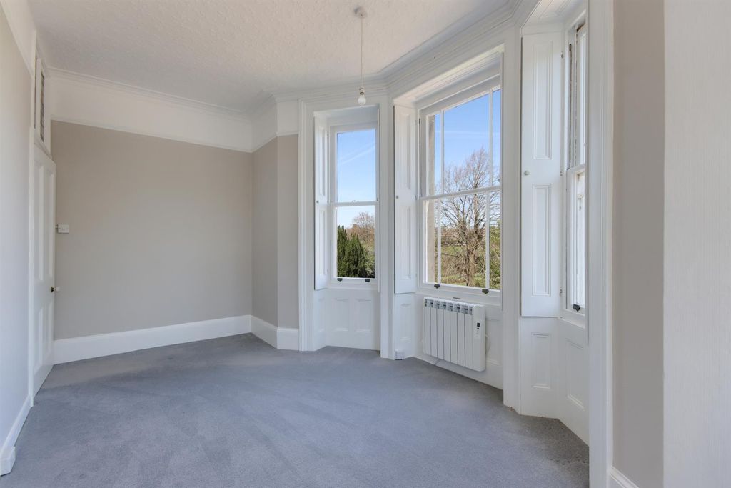 Property photo 3 of 15 63381_005.Jpg