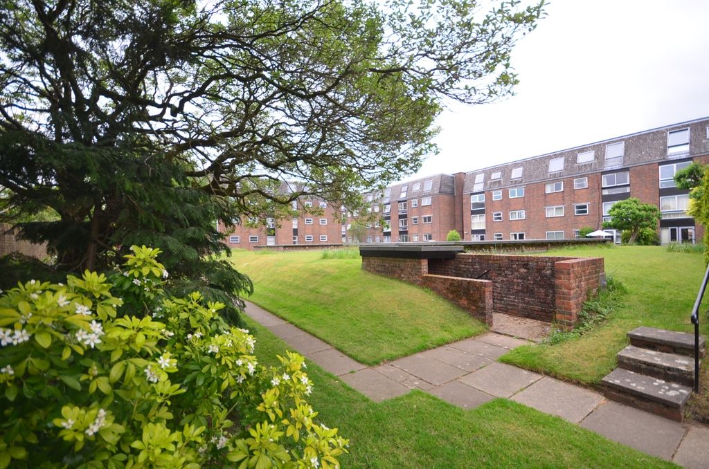 Property photo 1 of 10 Castle Gardens Block