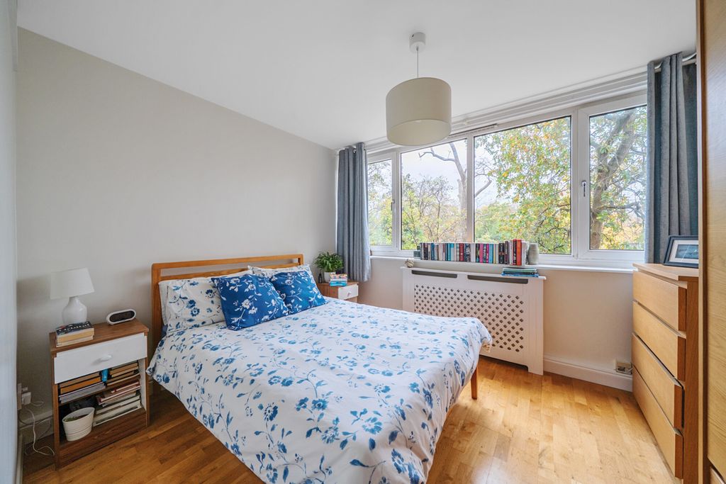 Property photo 1 of 19 Bedroom