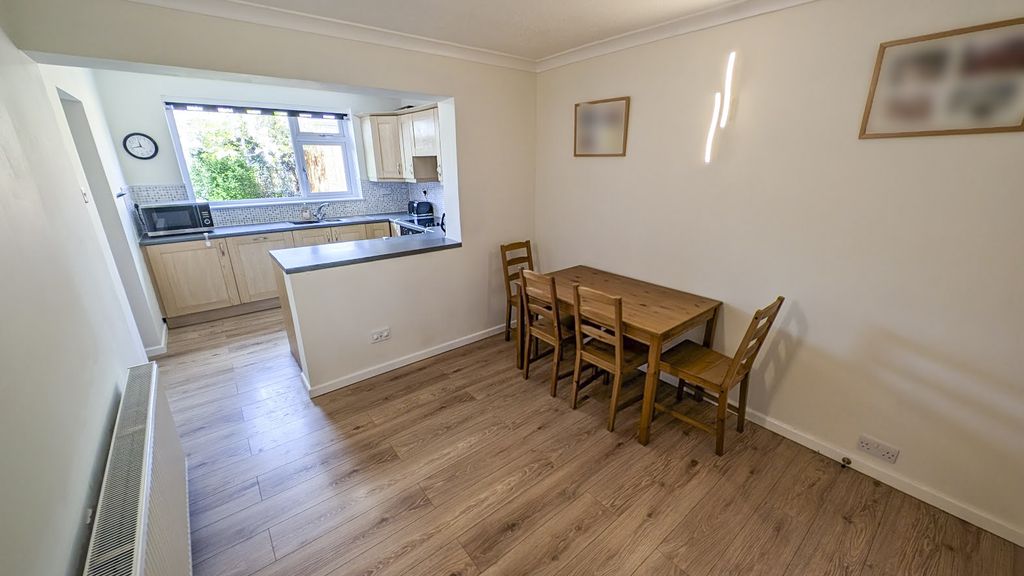 Property photo 3 of 16 Pbox-Img.Jpg