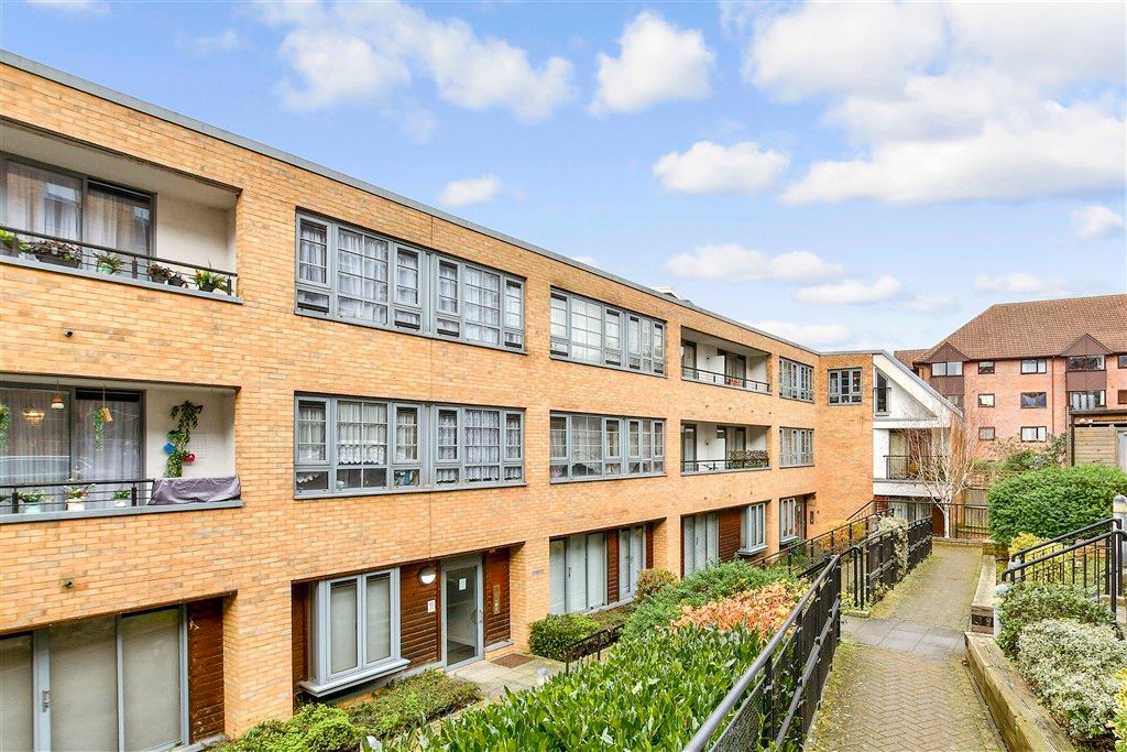 Property photo 1 of 10 External (Web)