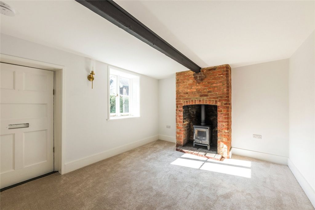 Property photo 3 of 11 Sitting Room