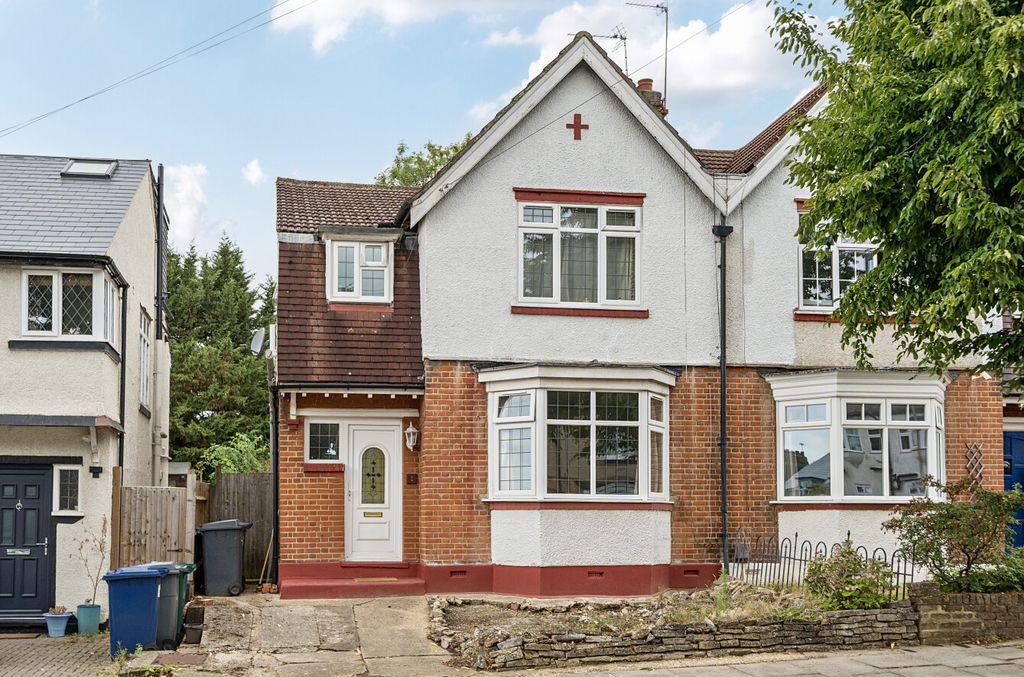 Property photo 1 of 16 1330801-1-6882039...