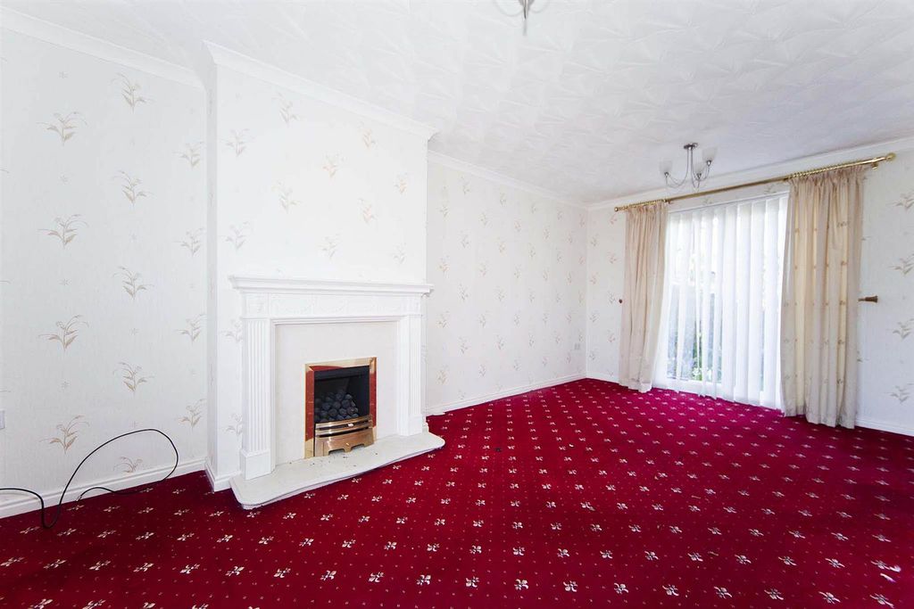 Property photo 2 of 21