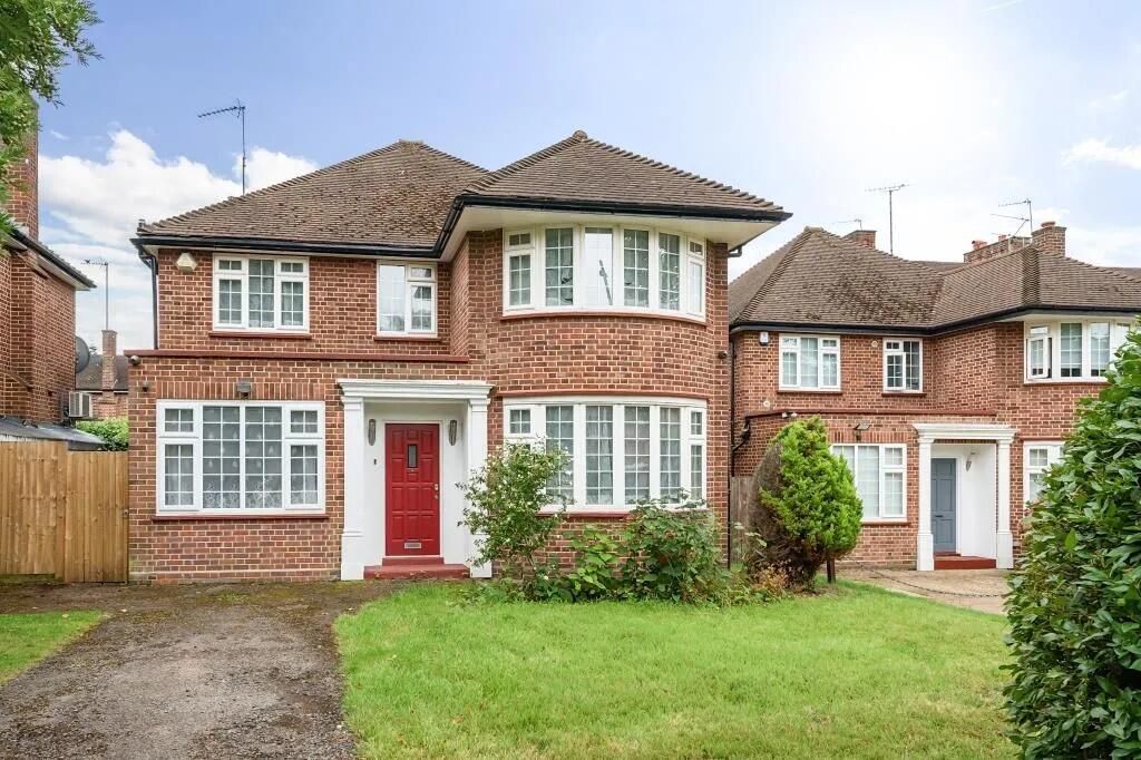 Property photo 1 of 13 Front (Exterior)