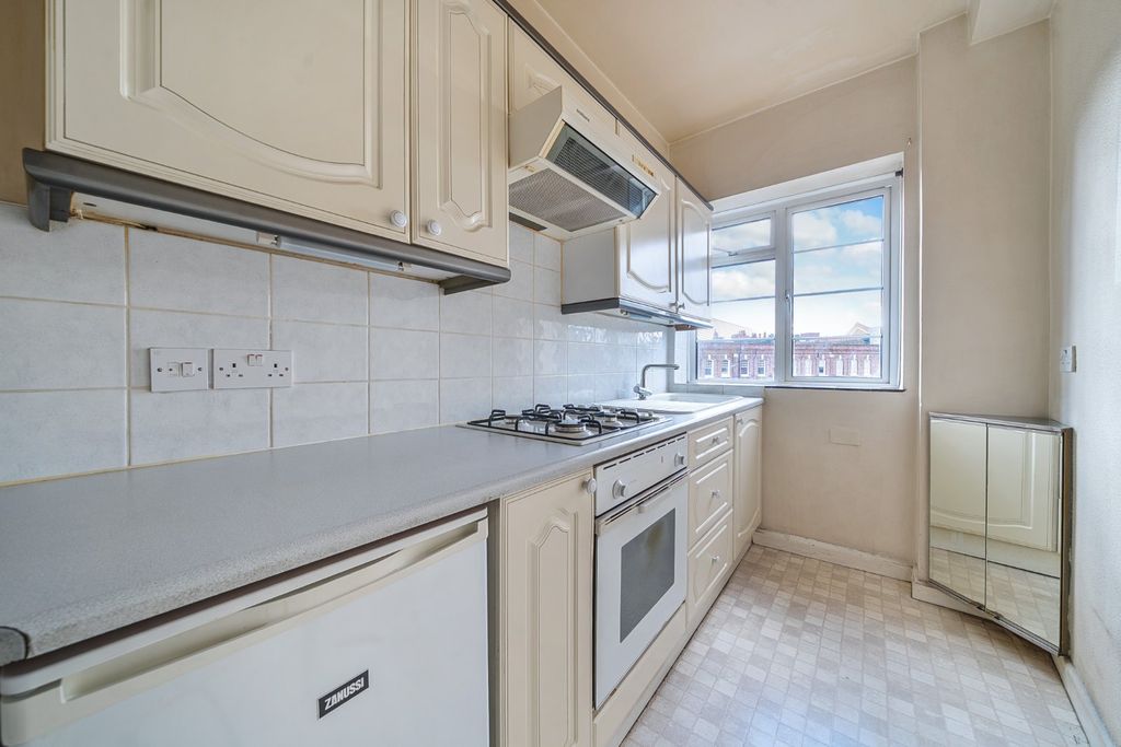 Property photo 3 of 9 Picture No. 08