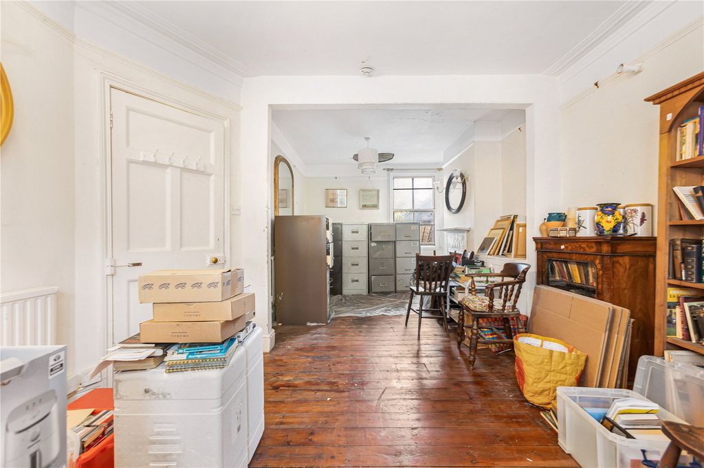 Property photo 2 of 17 Picture No. 10