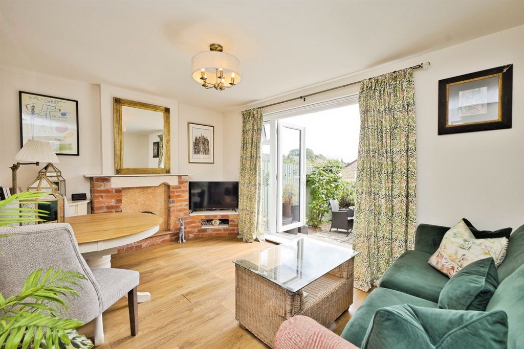 Property photo 3 of 19