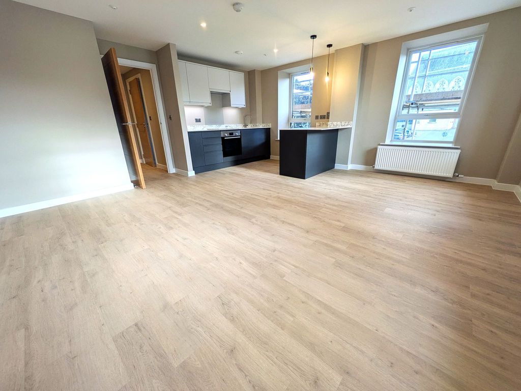 Property photo 1 of 11 Open Plan 2