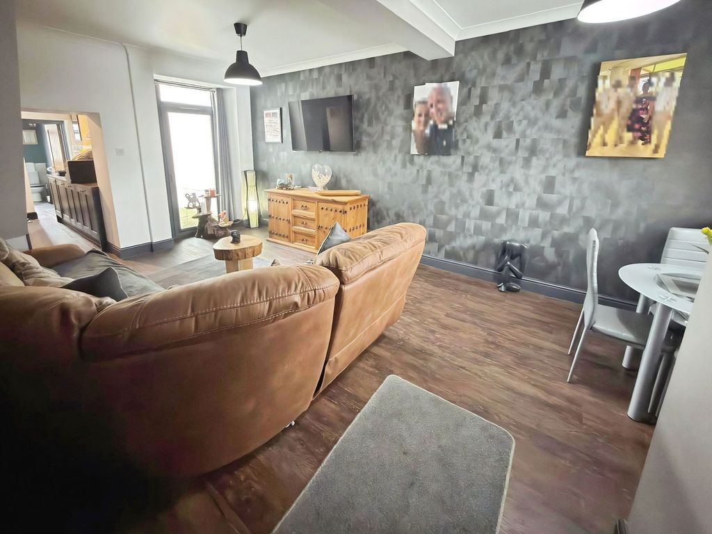 Property photo 3 of 24