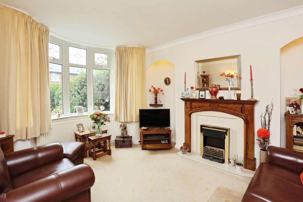 Property photo 3 of 17 Photo