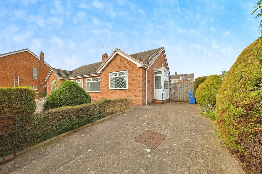 Property photo 1 of 8 4555124