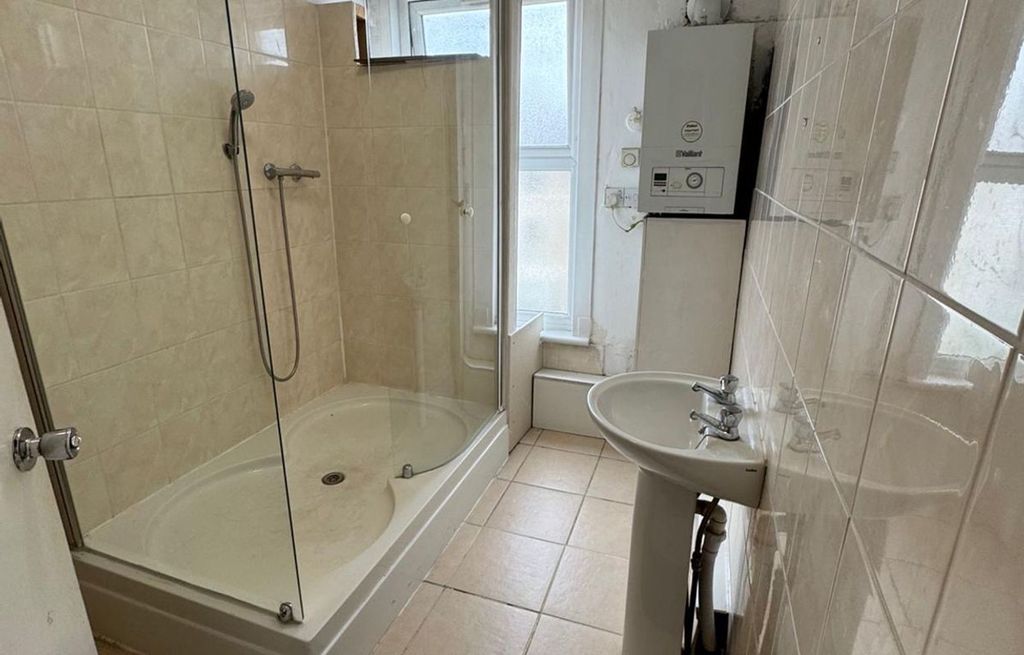 Property photo 3 of 3