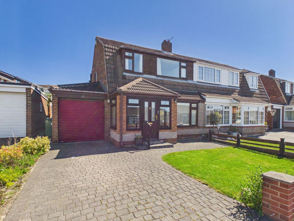 Property photo 1 of 17 External