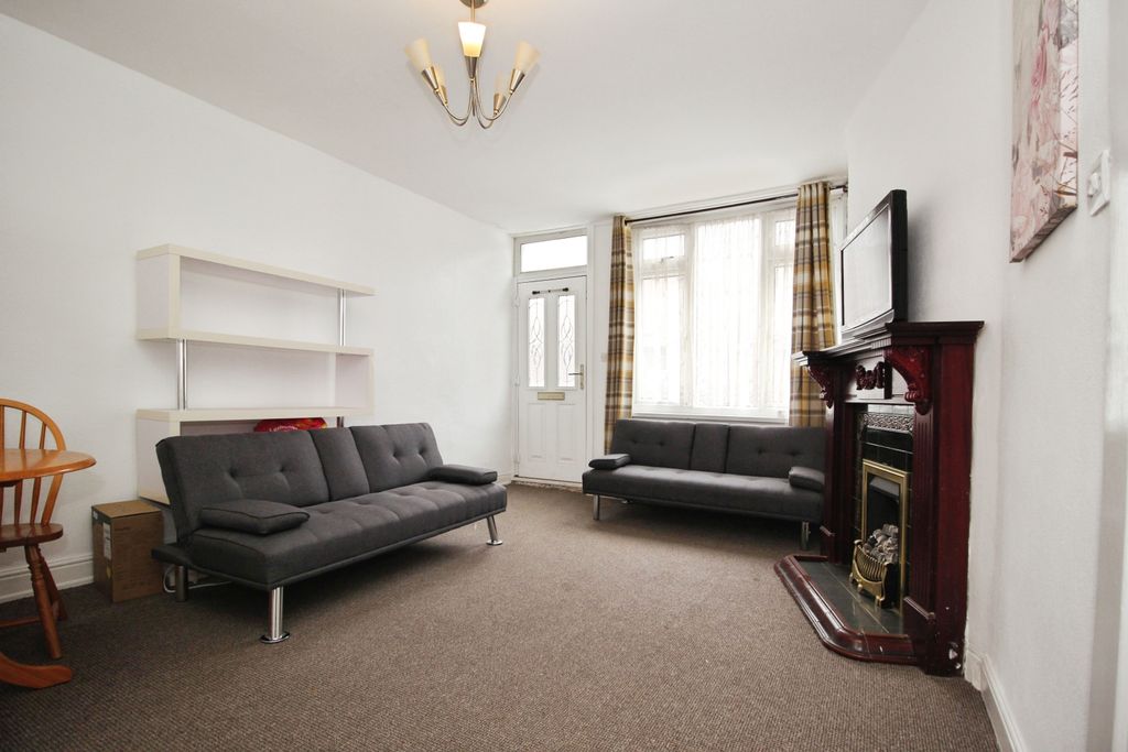 Property photo 2 of 15