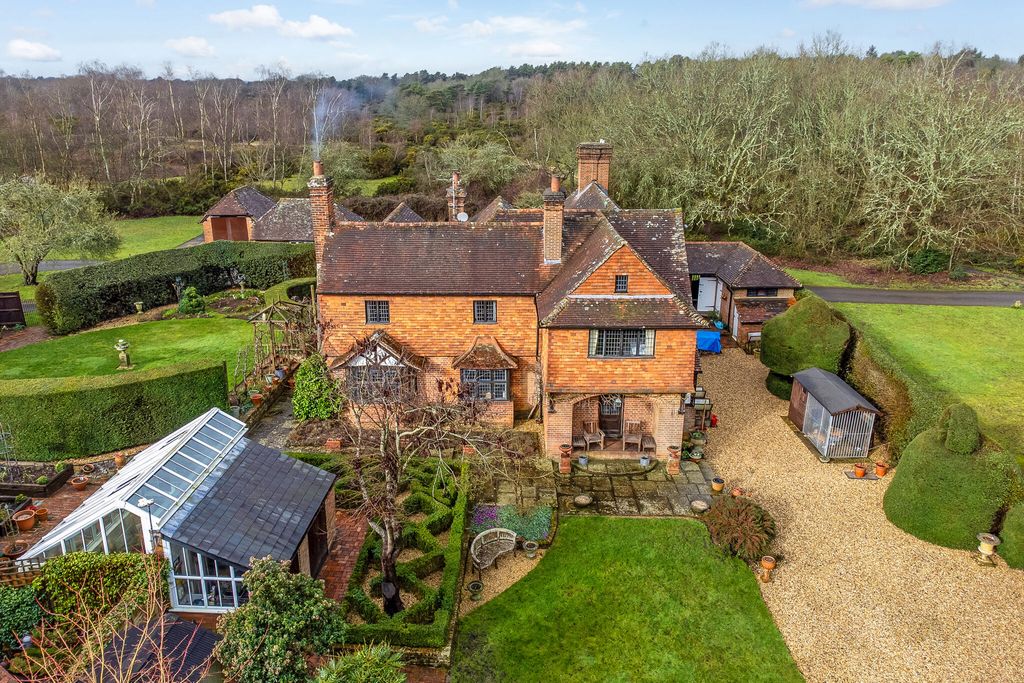 Property photo 1 of 27