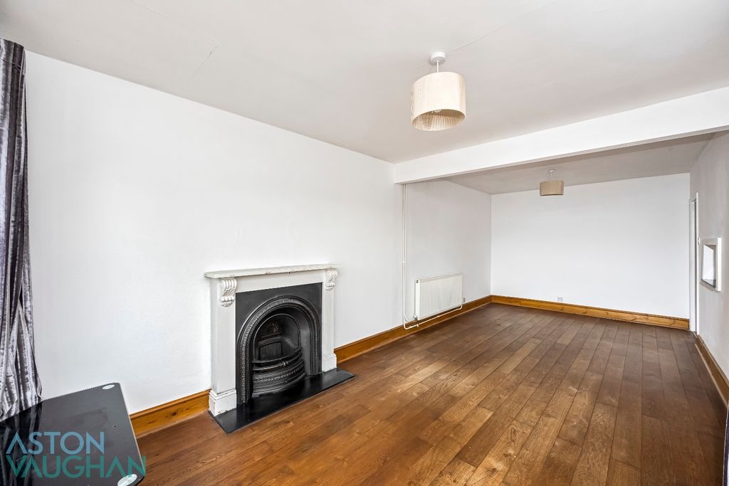 Property photo 2 of 22 4868712