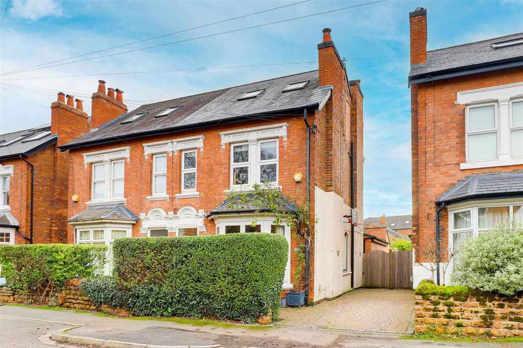 Property photo 1 of 31