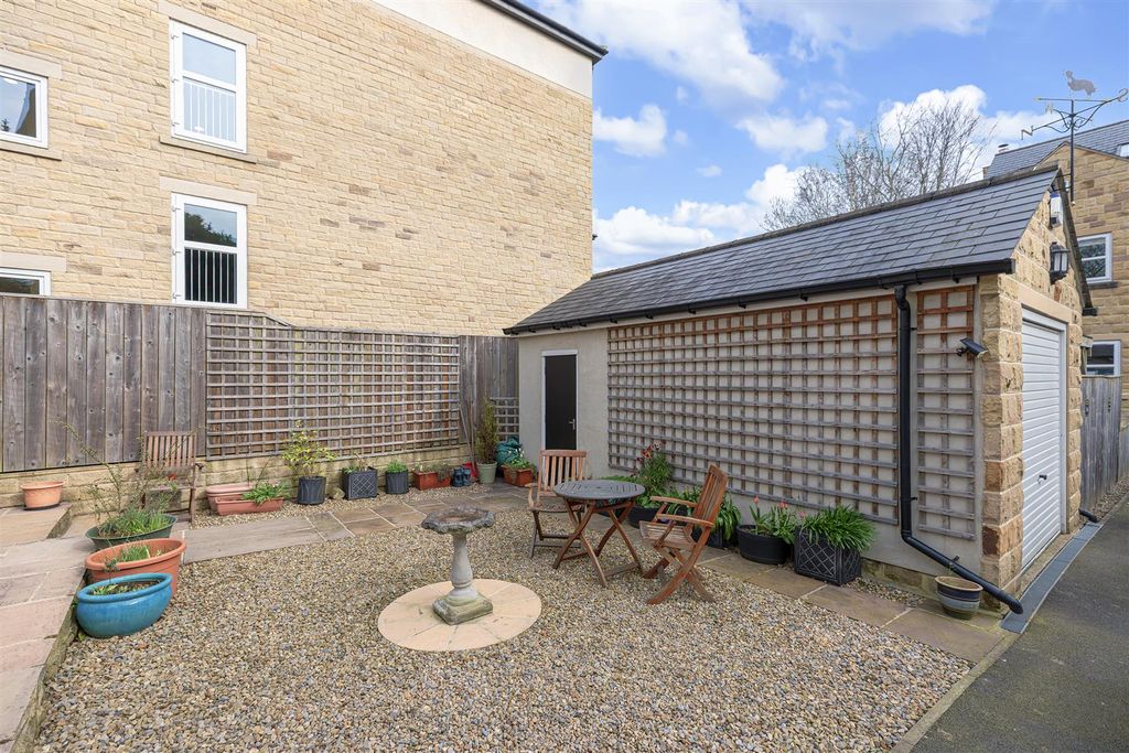 Additional image 34 of 4 bed flat for saleBrooklands Court, Otley LS21