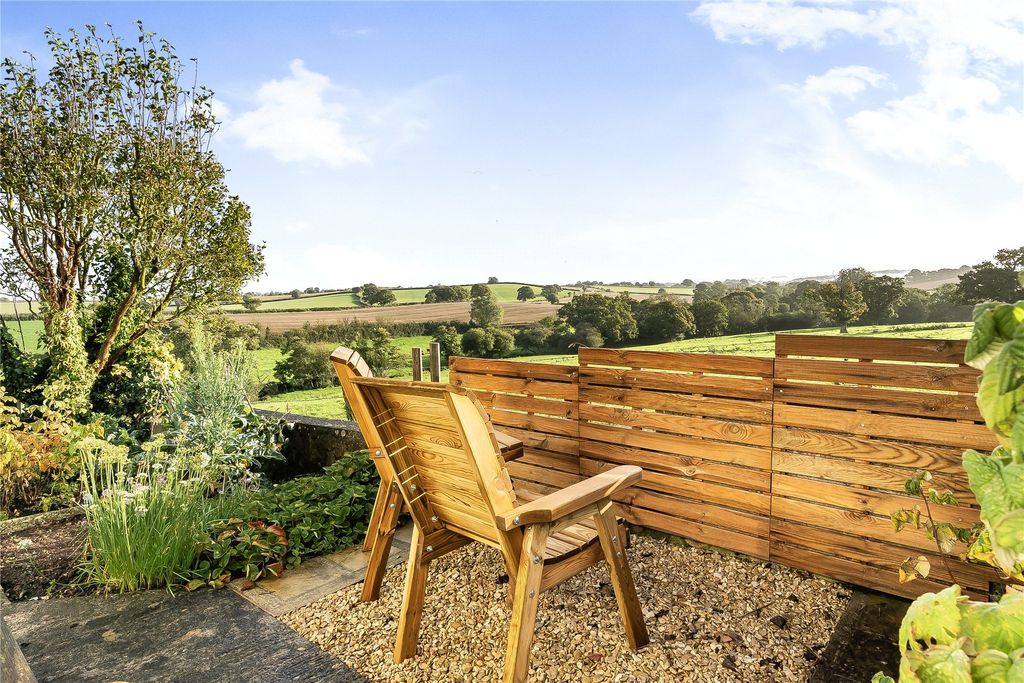 Property photo 2 of 12 Views