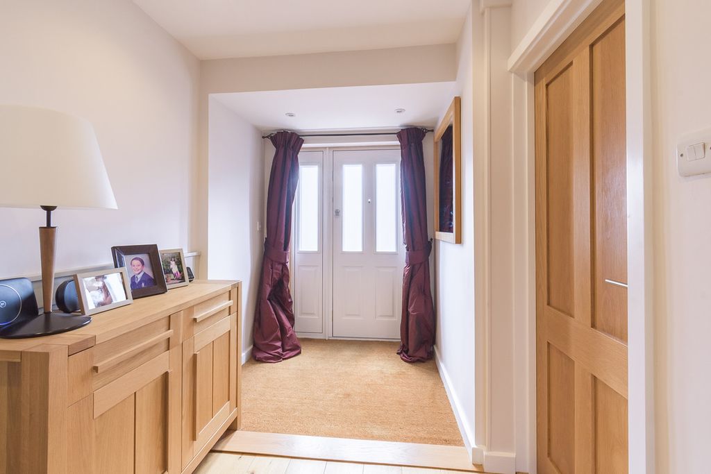 Property photo 3 of 48