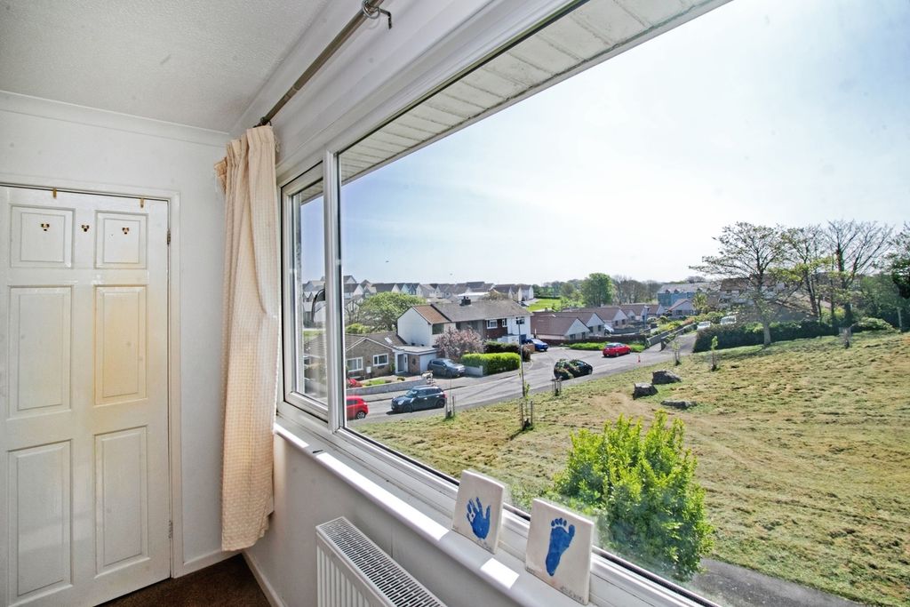 Property photo 2 of 14 Photo