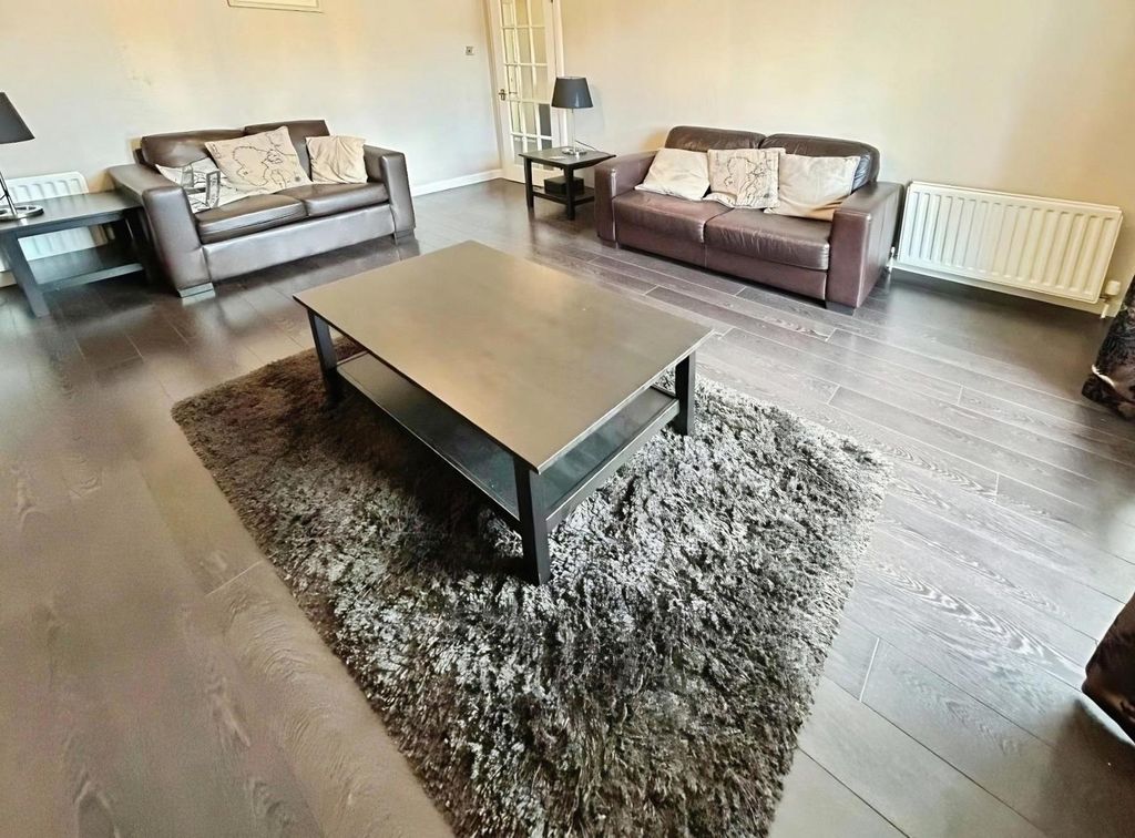 Property photo 2 of 13 Pbox-Img.Jpg