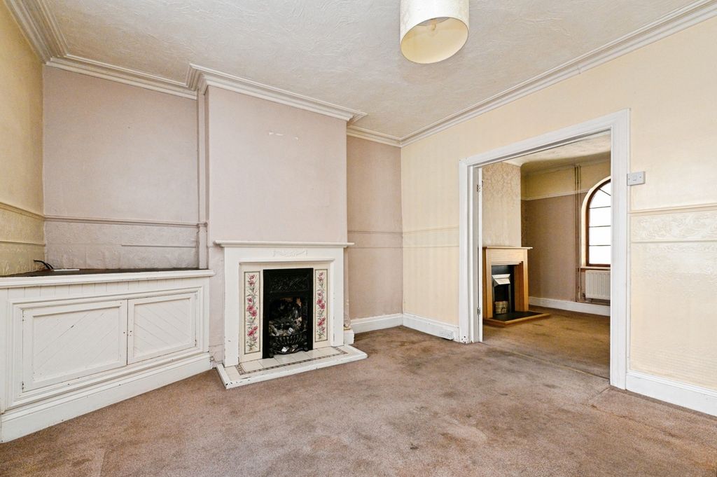 Property photo 3 of 17 Image 2