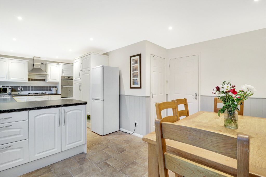 Property photo 2 of 14 Picture No. 16