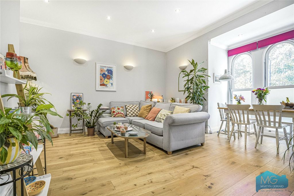 Property photo 2 of 11 Picture No. 23