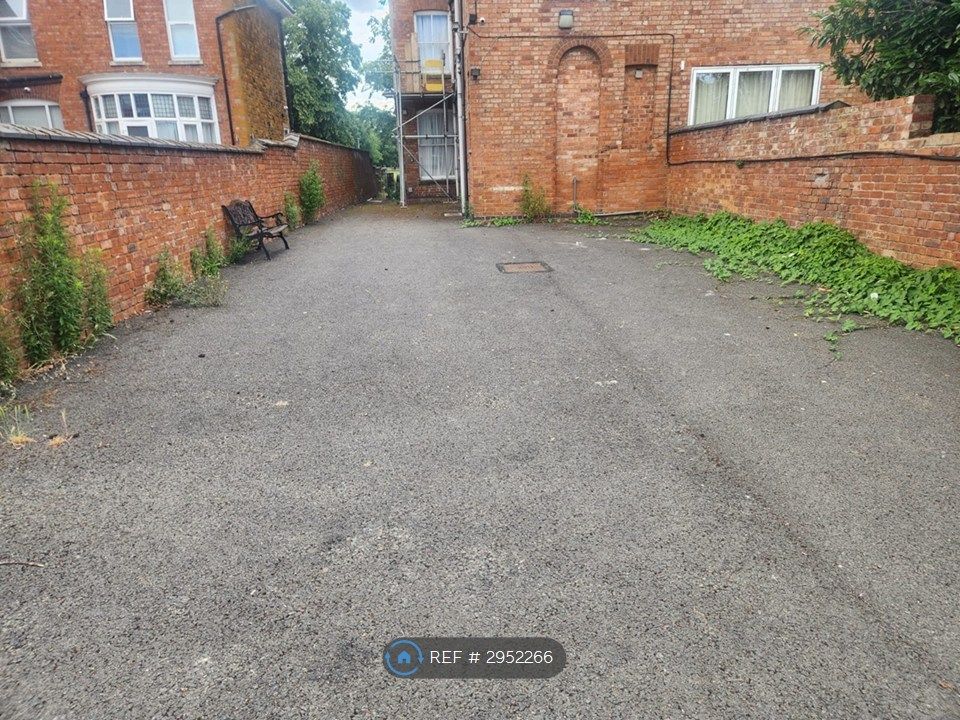 Property photo 3 of 25