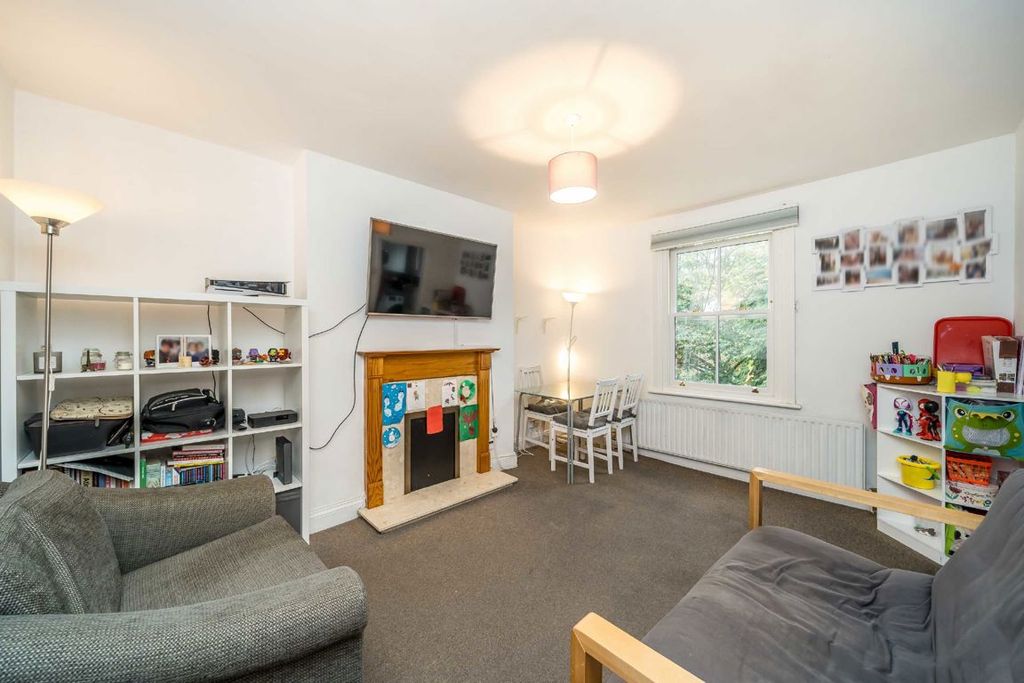 Property photo 2 of 5