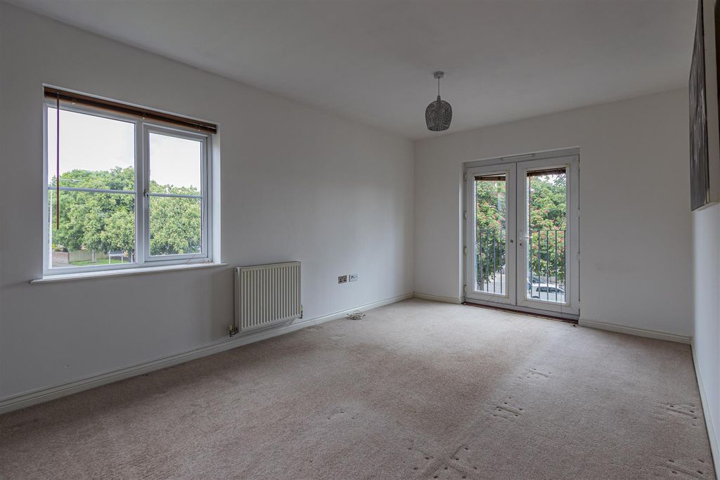 Property photo 3 of 9 Ffordd Nowell 37-5.Jpg