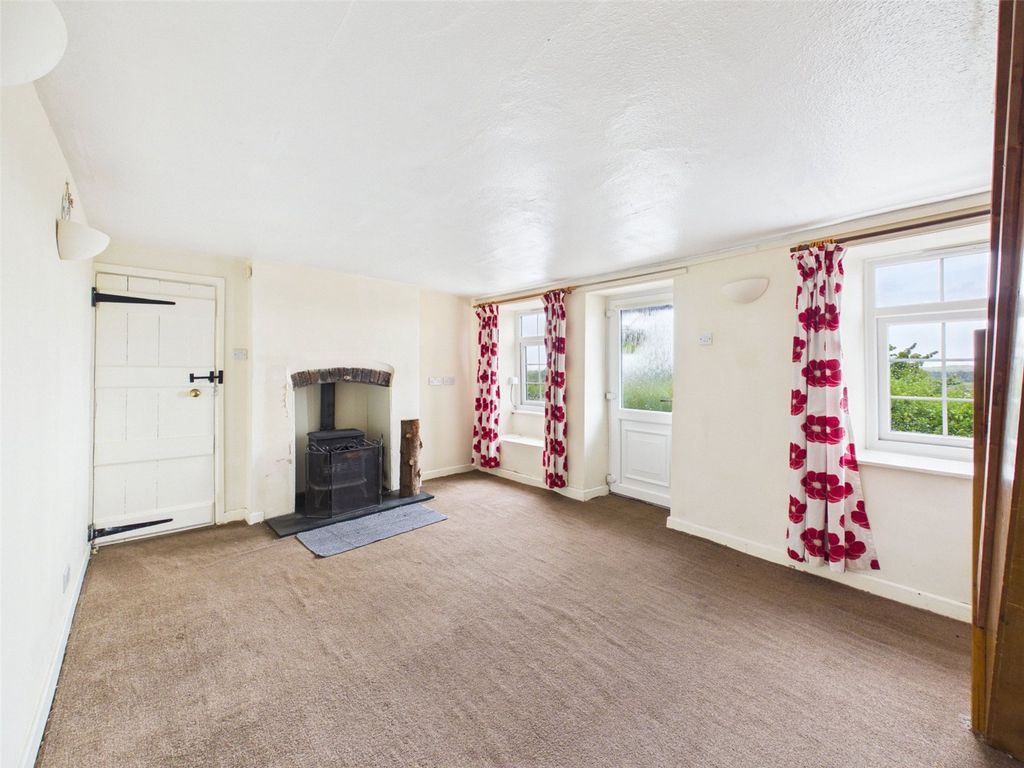 Property photo 3 of 22 Picture No. 08