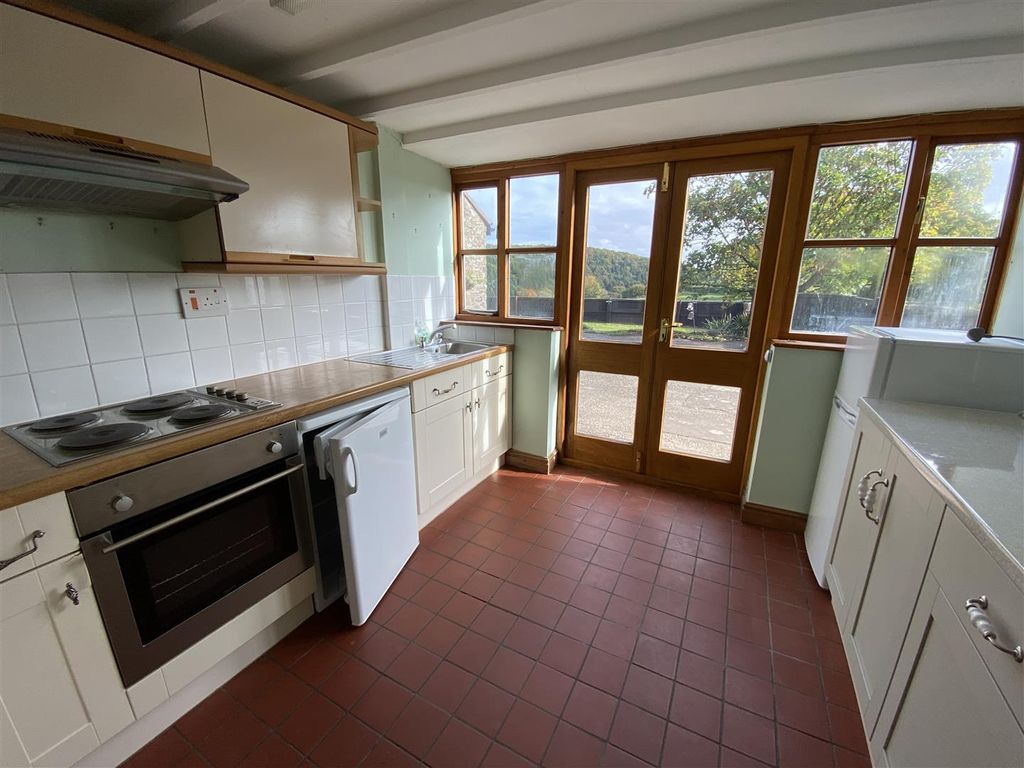 Property photo 2 of 16 Kitchen.Jpeg