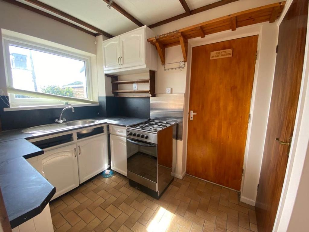 Property photo 3 of 5 7543B469-A1c4-443d-98E2-ce44Cdccd98F