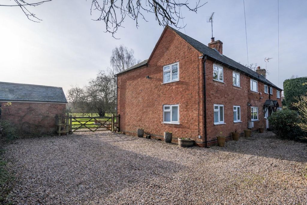 Property photo 2 of 20 Ivanhoe_45.Jpg