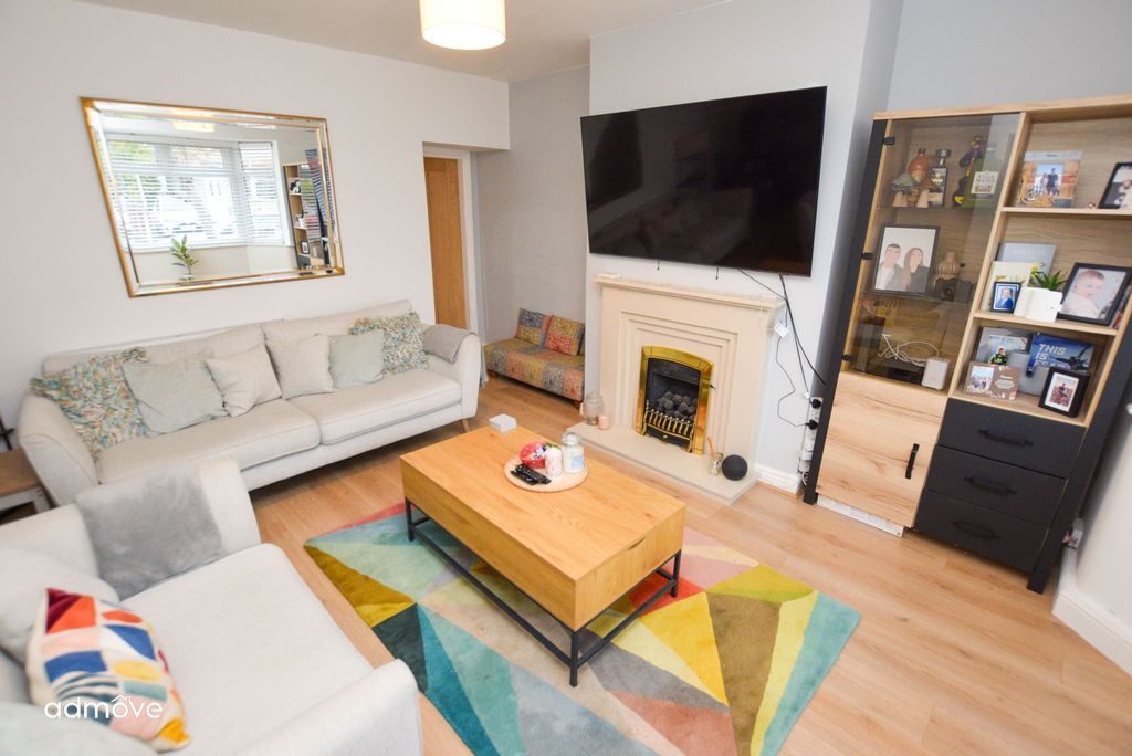 Property photo 2 of 14 Photo 11