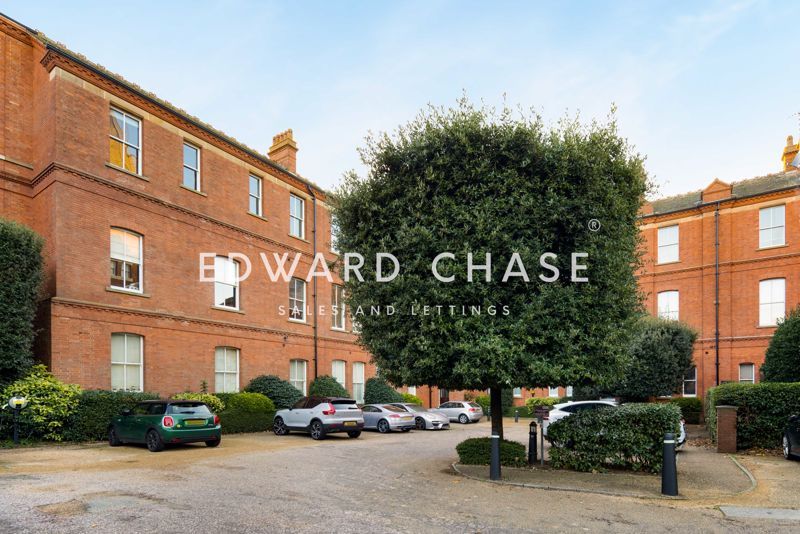 Property photo 1 of 35 Photo 27